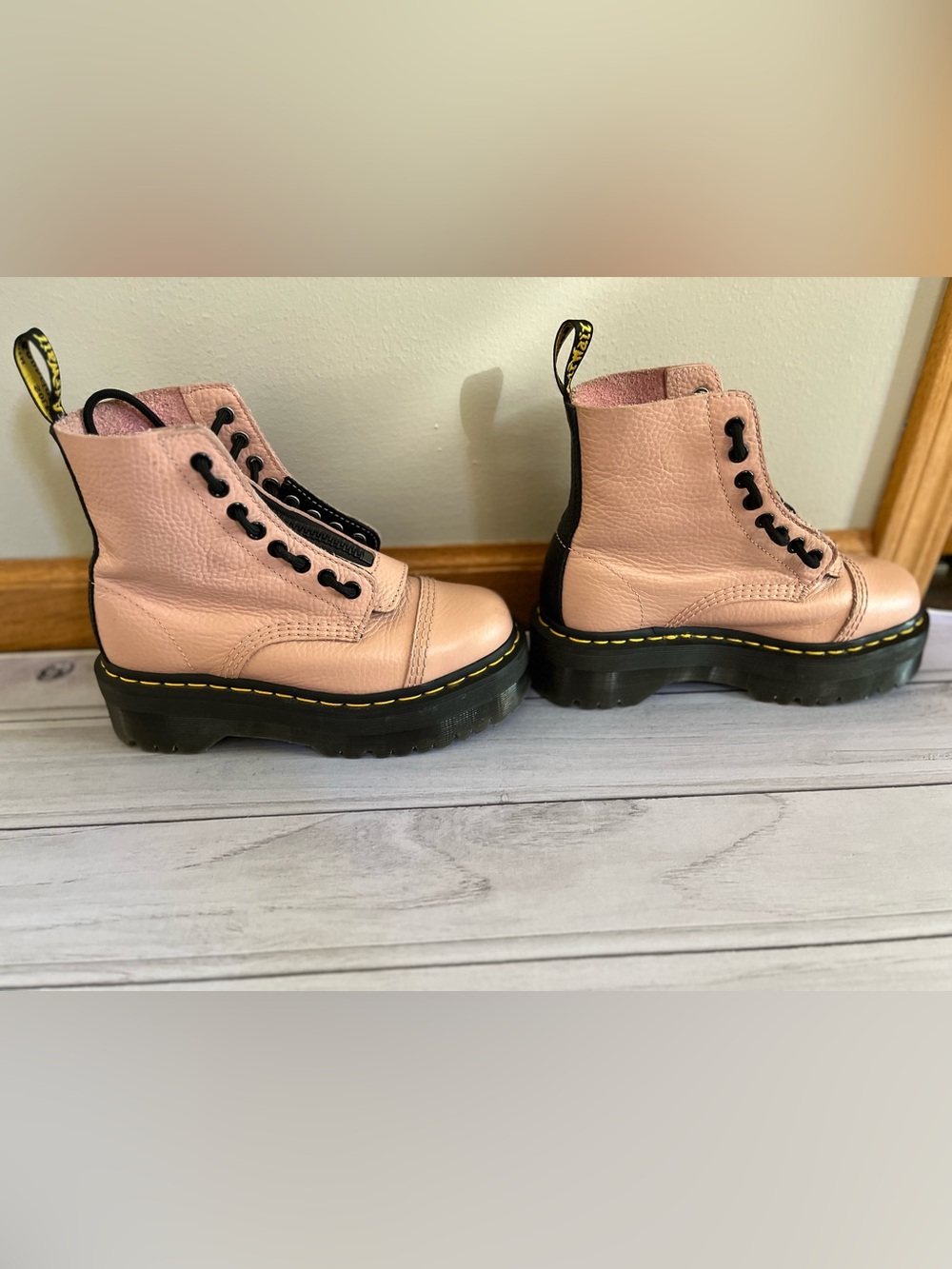 Women’s Dr. Martens Sinclair peach beige nappa & black chunky platform boots. 6 - Picture 3 of 16